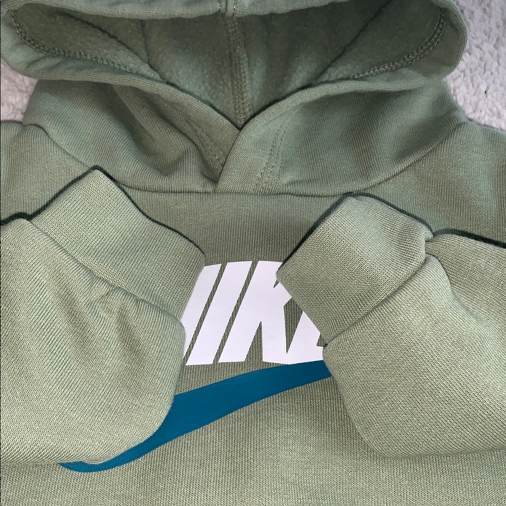Nike Olive Green Hoodie Sweatshirt 12M Hood & Pocket EUC - Picture 5 of 8